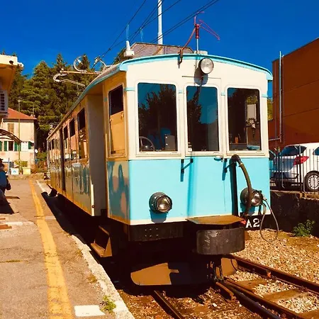 L'angolo Divino Couette-café Casella (Liguria)